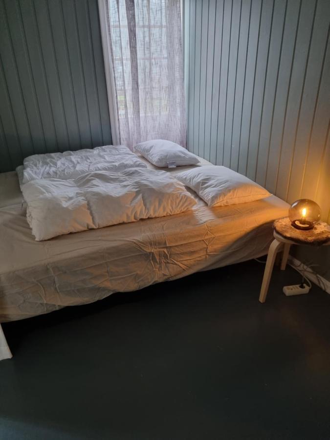 Stor Leilighet Med 4 Senger Sentralt I Forde Luaran gambar